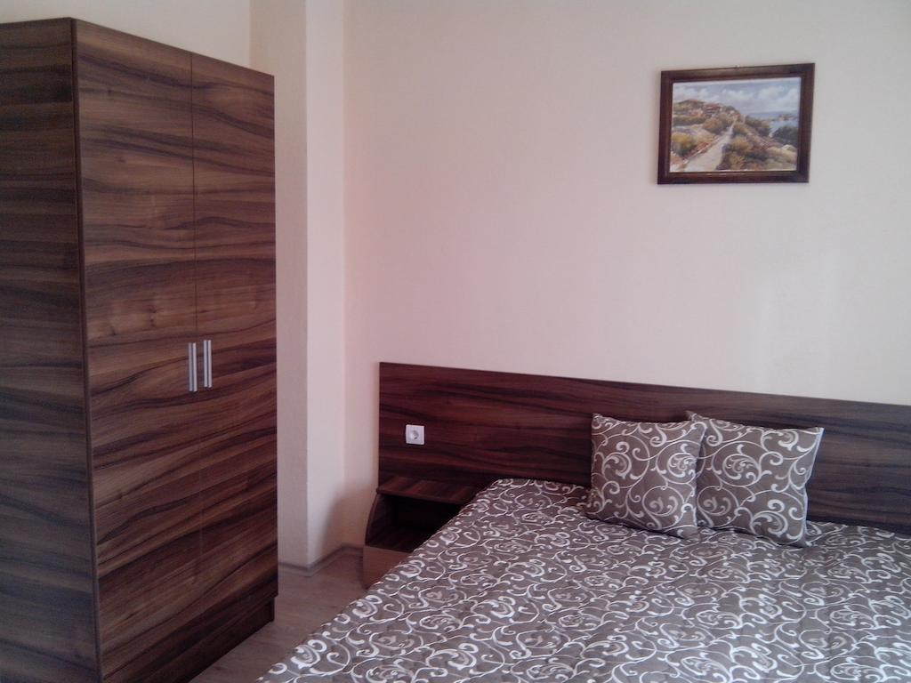 Hotel Advel Guest Hous Madzhare Habitación foto